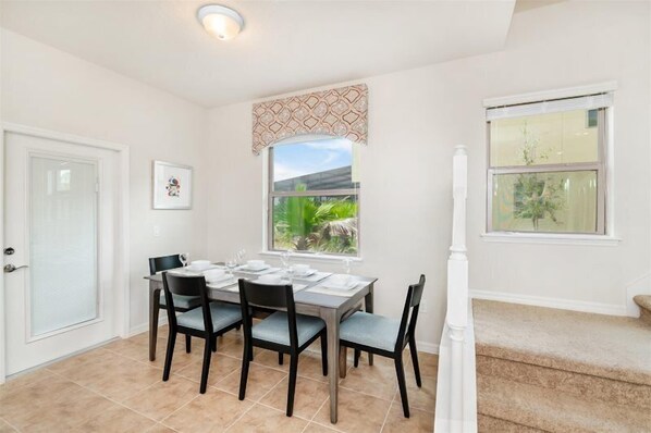 Room - Brand New Luxury home 5Bdr 4,5Bath with pvt pool and large patio area close to Disney parks (Davenport)
