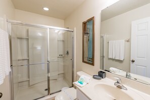 Stadtwohnung, 4 Schlafzimmer, Nichtraucher, Küche | Badezimmer | Kostenlose Toilettenartikel, Haartrockner, Handtücher