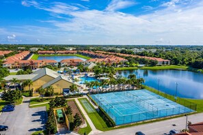 Townhome, 5 Bedrooms, Non Smoking, Kitchen | 5 bedrooms, iron/ironing board, cots/infant beds, free WiFi - Contemporary 5 Bed 5 Bath Single Family With Upgrades (Kissimmee)
