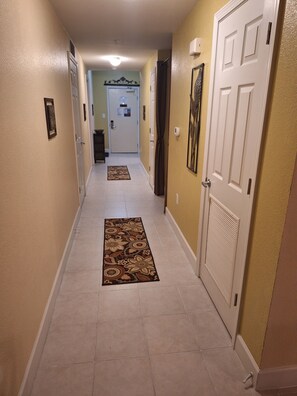Interior - Beachfront vacation get away on white sugary sand beaches of Panama City Beach! (Panama City Beach)
