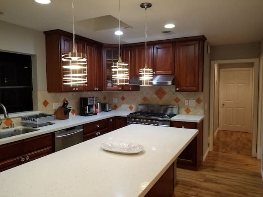 Large Luxury HM Walk to Stanford *Fully Sanitized