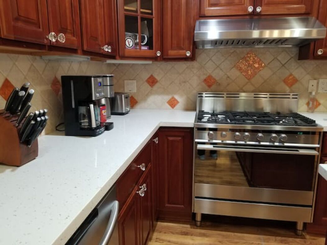 Large Luxury HM Walk to Stanford *Fully Sanitized