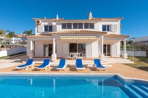 Pool - Villa Guita - Incredible location, Galé, short walk to beach, restaurants, shops (Guia)