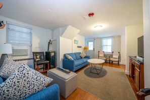 TV, Hulu, streaming services, offices
