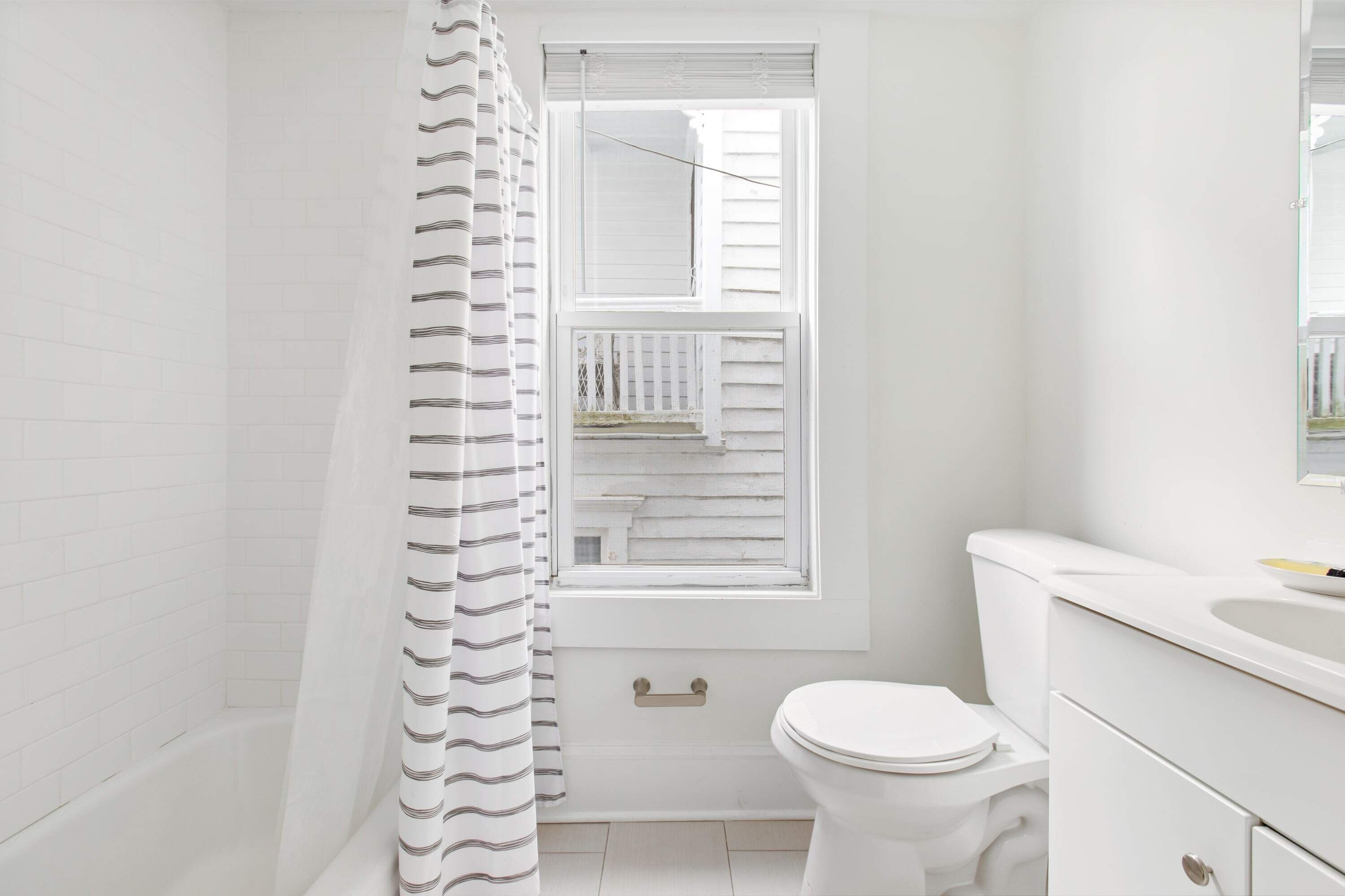 The Melrose, 1A- Private Bed & Bath