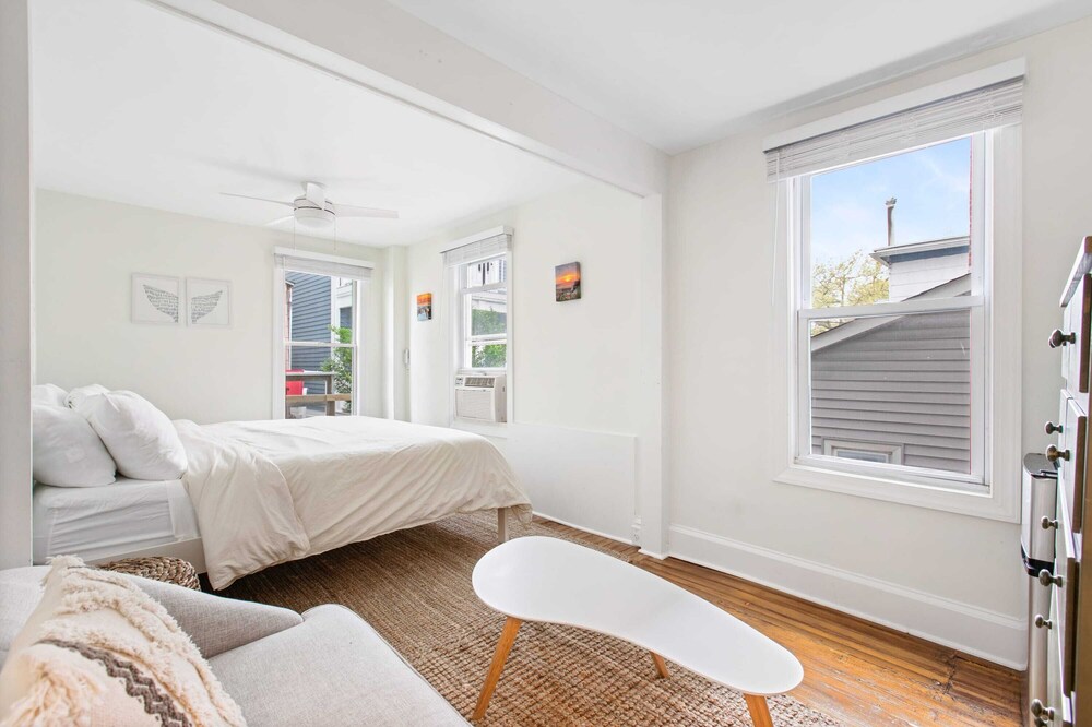 The Melrose, 1C- Private Bed & Bath