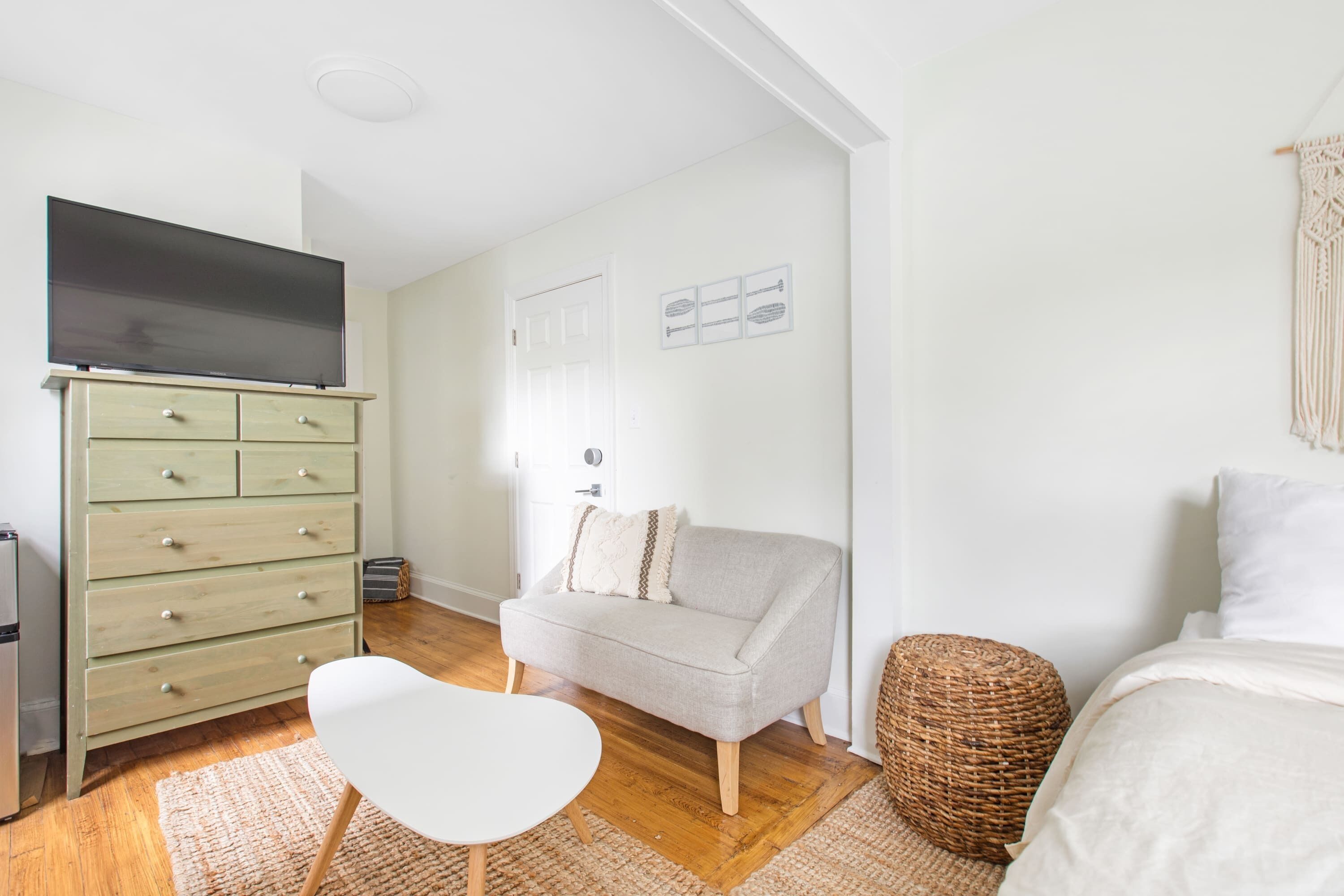 The Melrose, 1C- Private Bed & Bath