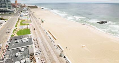 Spacious King Suite 1 Block to Beach & Asbury | Renovated Victorian | 1000 Mb...