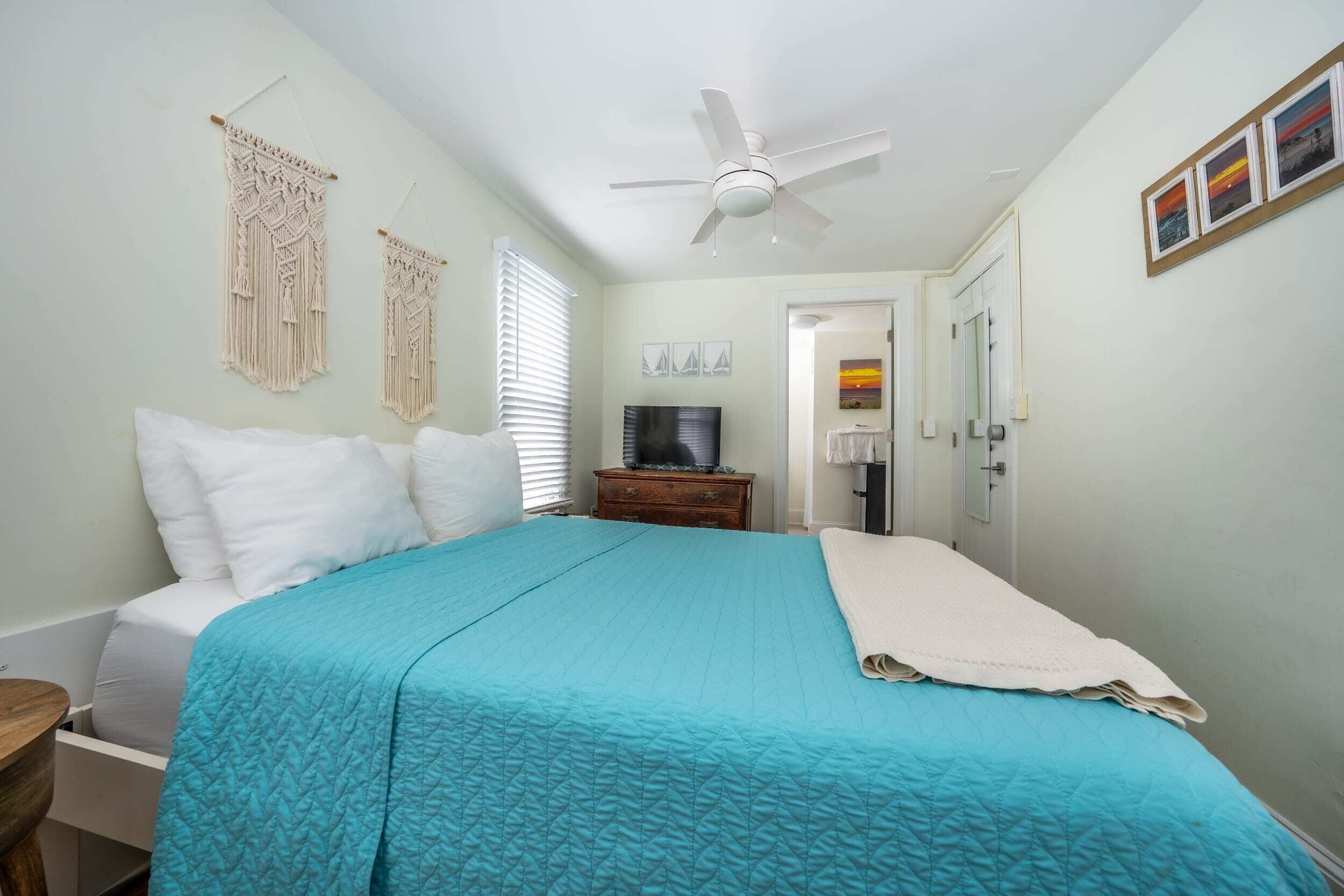 The Melrose, 2A-Private Bed & Bath