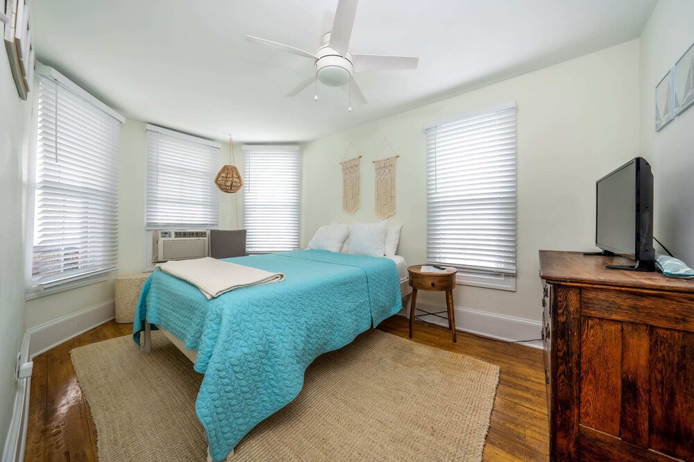The Melrose, 2A-Private Bed & Bath