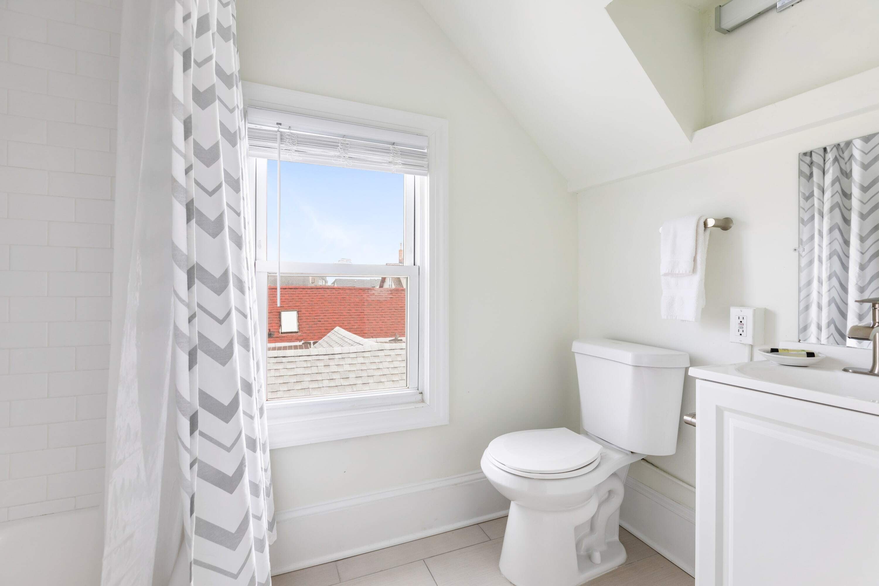 The Melrose- 3A, Private Bed & Bath