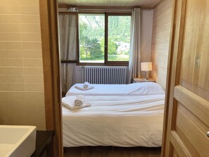 6 Schlafzimmer, Bügeleisen/Bügelbrett, Reisekinderbett, kostenloses WLAN