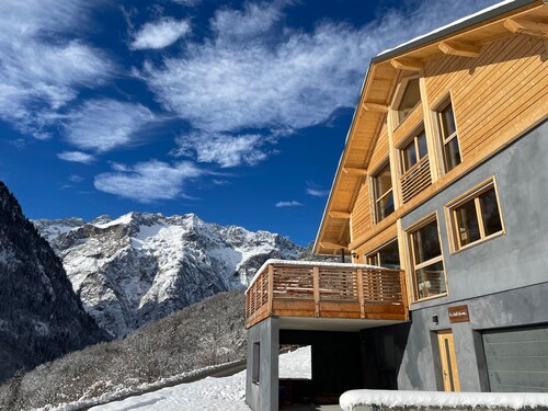 LES 2 ALPES / VENOSC : Le Chalet des Amis ★ 12 pers. ★ Table soccer ★ 5 bedrooms