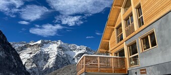 LES 2 ALPES / VENOSC : Le Chalet des Amis ★ 12 pers. ★ Table soccer ★ 5 bedrooms