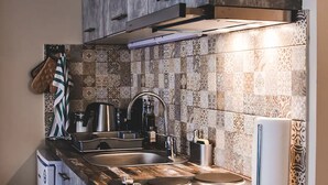 茶具/咖啡用具、冰箱、烤箱、炉灶