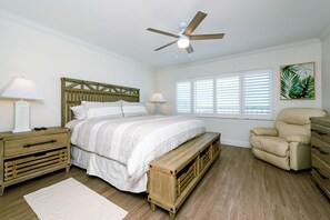 2 bedrooms, iron/ironing board, free WiFi, bed sheets - A321 amazing panoramic ocean front views! (New Smyrna Beach)