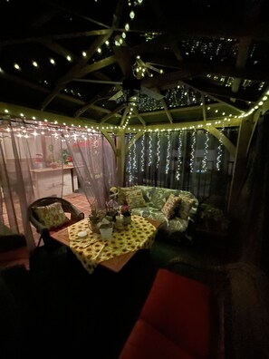 Interior - Pool Guesthouse near Hollywood & Studios (Burbank)