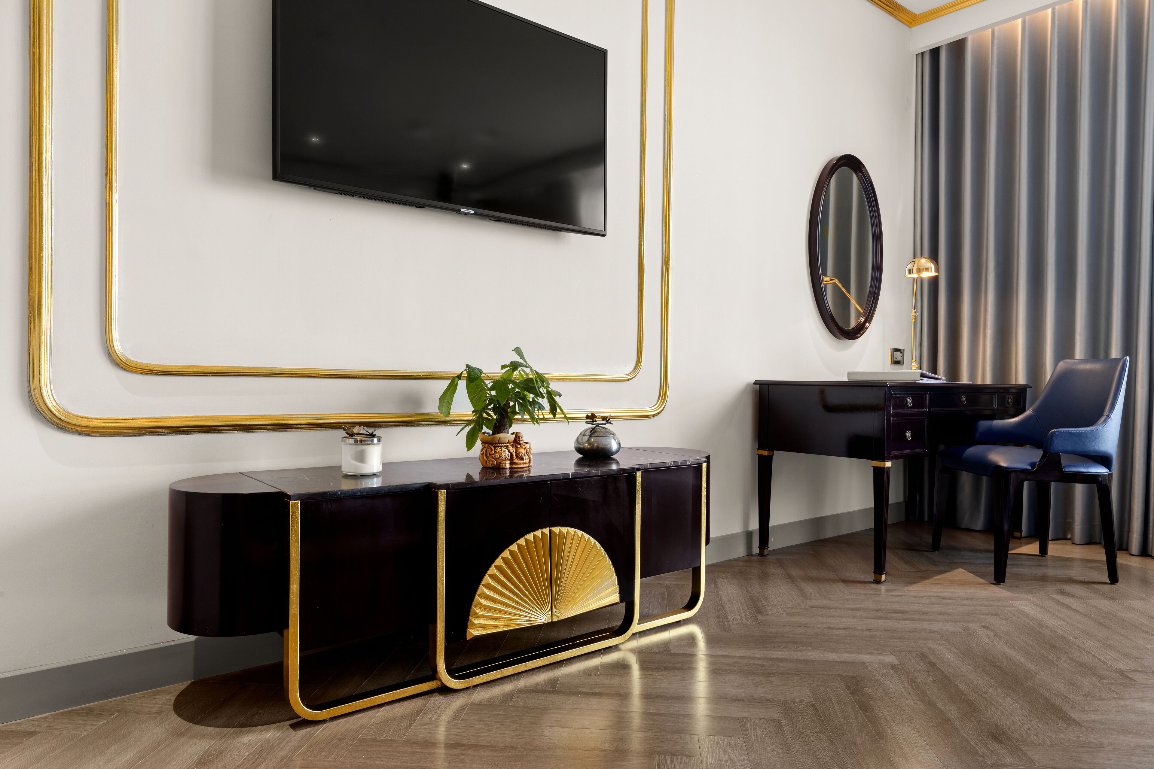 premier room, 1 king bed, lake view | room amenity