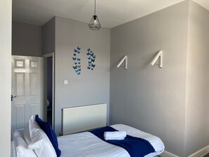 4 Schlafzimmer, Bügeleisen/Bügelbrett, Internetzugang, Bettwäsche