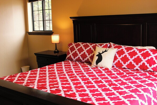 2 bedrooms, WiFi, bed sheets