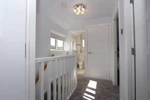 Interior - Luxury detached three bedroom house with private drive and garden (Fife)