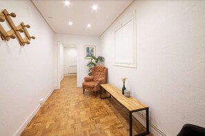 Interior - Spacious, family-friendly apartment right on Zurriola Beach (Donostia)