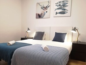 5 bedrooms, WiFi, bed sheets