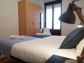 5 bedrooms, WiFi, bed sheets