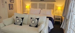 WiFi, bed sheets - Seawind on the Bay Studio (Montego Bay)