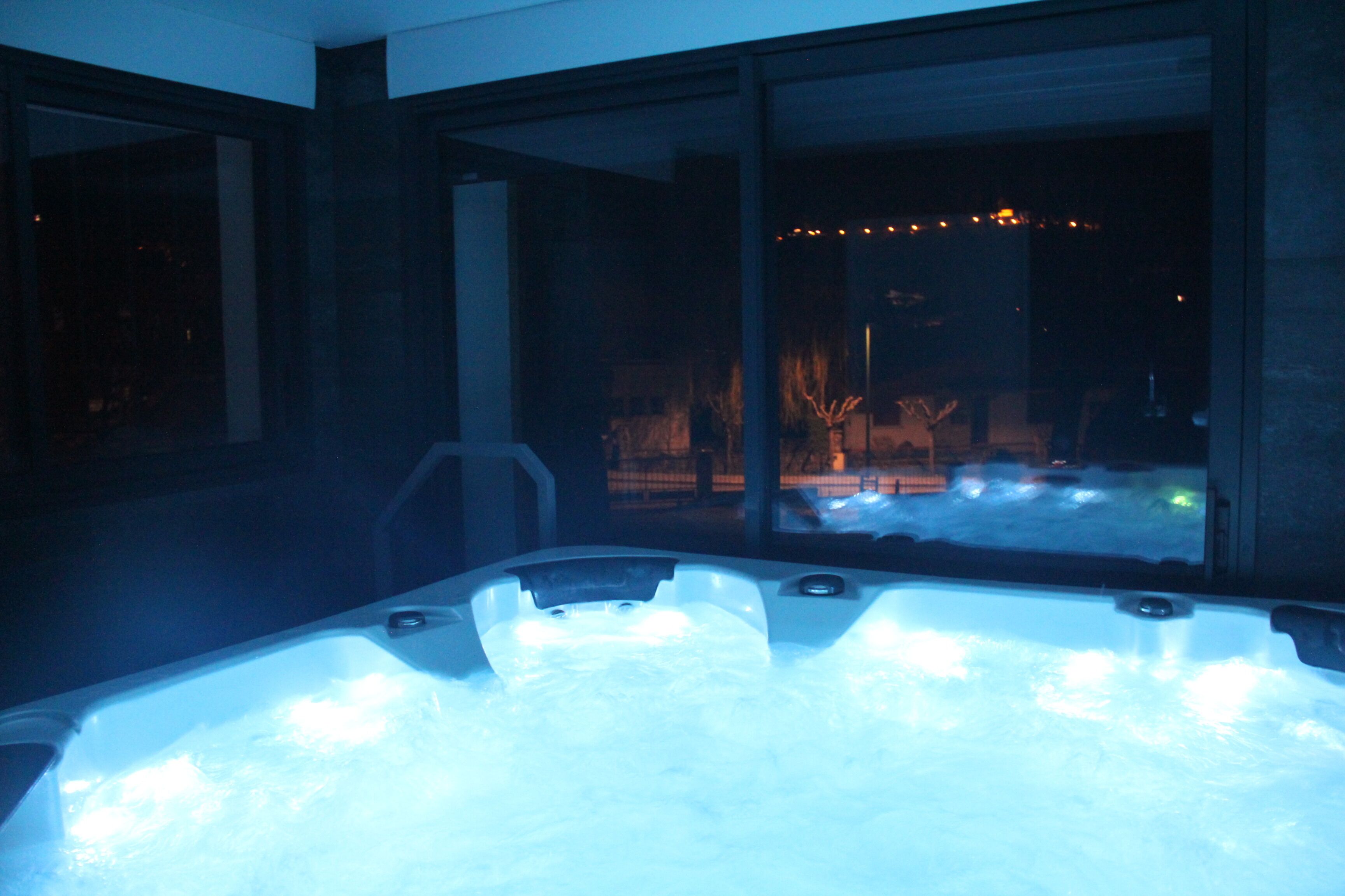 Bain à remous extérieur