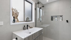 Shower, towels
