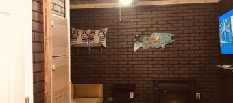 Fisherman’s cabin 2 miles from the water