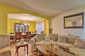 TV, fireplace, stereo