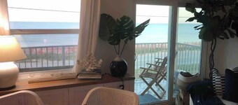 Luxurious Oceanfront Ormond Getaway