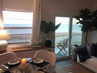 Luxurious Oceanfront Ormond Getaway