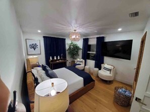 1 bedroom, desk, iron/ironing board, free WiFi