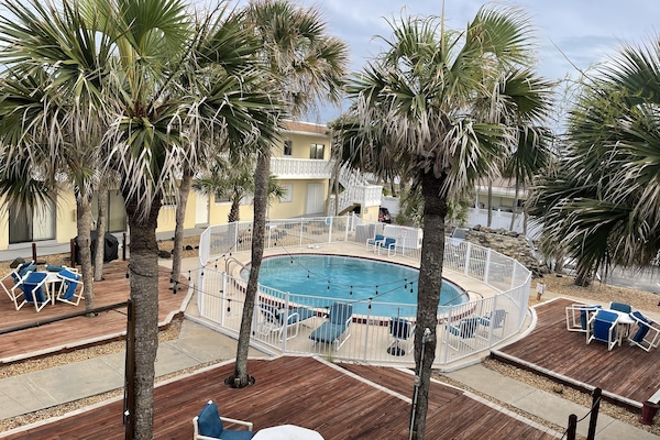 Piscina a l'aire lliure