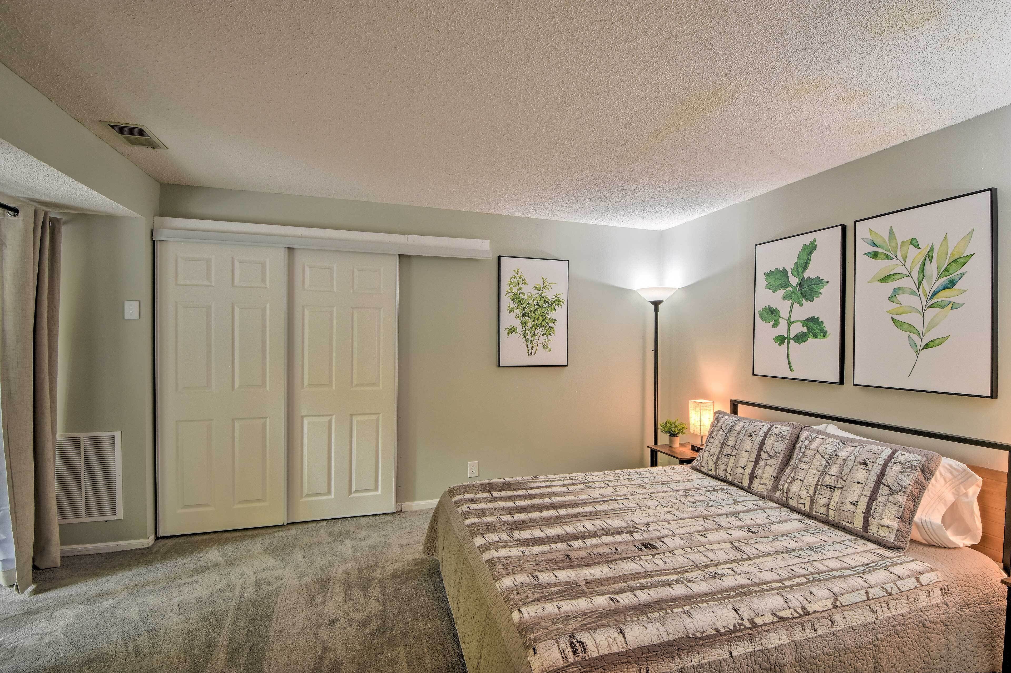 Modern Mountain Cabin w/ Resort-Style Amenities!