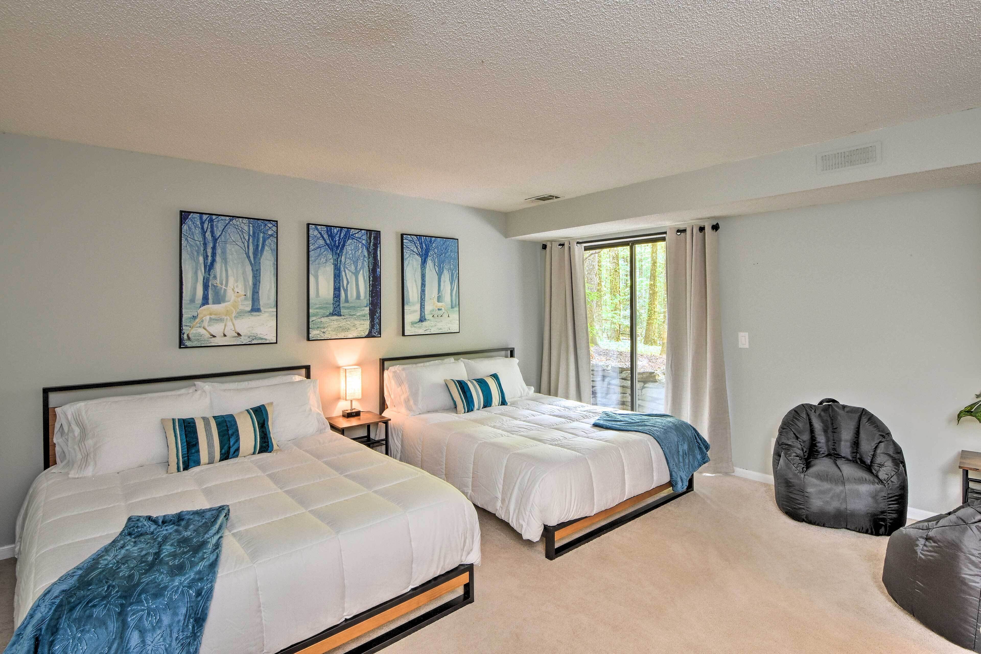 Modern Mountain Cabin w/ Resort-Style Amenities!