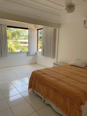 4 quartos, ferros/tábuas de passar roupa, Wi-Fi, roupa de cama