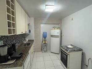 Fridge, microwave, oven, stovetop - Saint Thomaz a Beira mar da Jatiuca (AL)