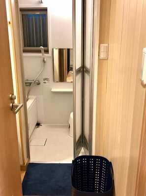House, Non Smoking | Bathroom | Separate tub and shower, free toiletries, hair dryer, electronic bidet - karinoyado (Osaka)