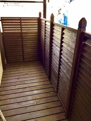 Porch - karinoyado (Osaka)