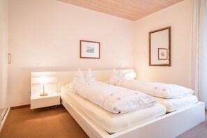 1 quarto, Wi-Fi de cortesia, roupa de cama
