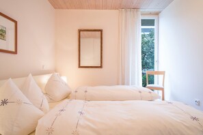 1 室のベッドルーム、WiFi (無料)、ベッドシーツ