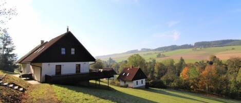 المنشأة من الخارج