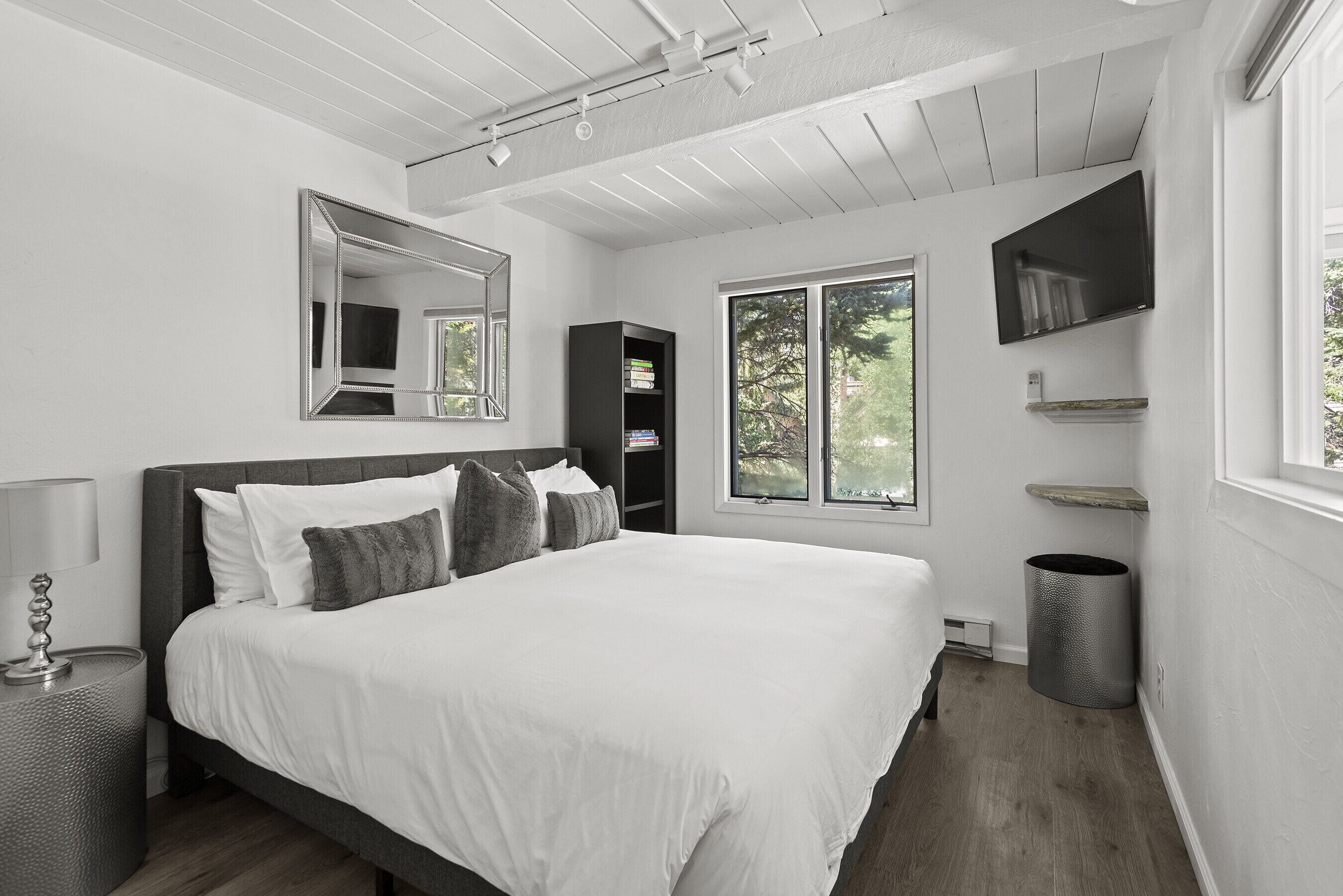 3 chambres, fer et planche à repasser, Wi-Fi gratuit, draps fournis