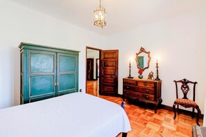 7 bedrooms