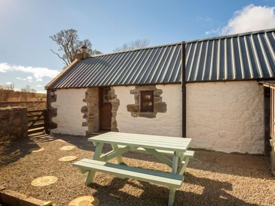Sunflower Cottage by Interhome