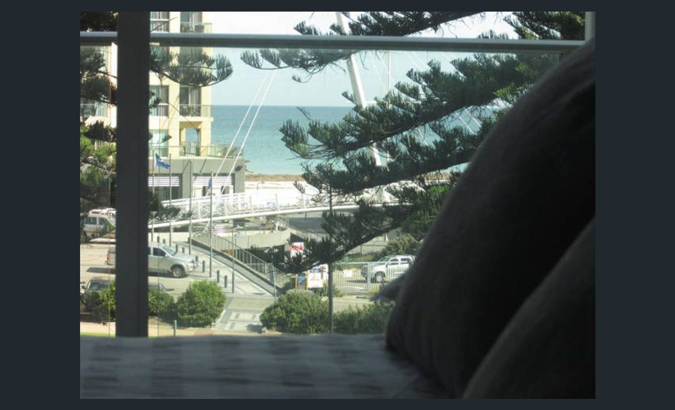Glenelg getaway - Liberty Luxury — image 3